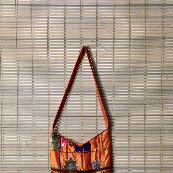 💃HOST PICK💃💯% SILK Milson & Louis boho, gypsy fringed bag. GREAT GIFT!! - Picture 10 of 15